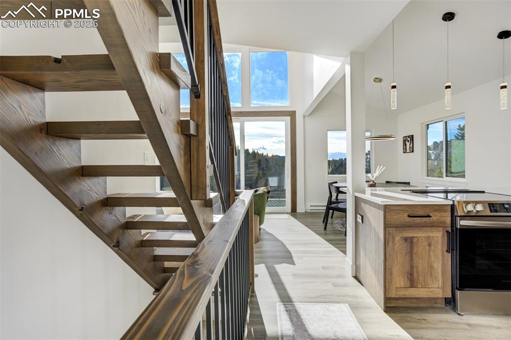 Image 26 of 50: Kitchen