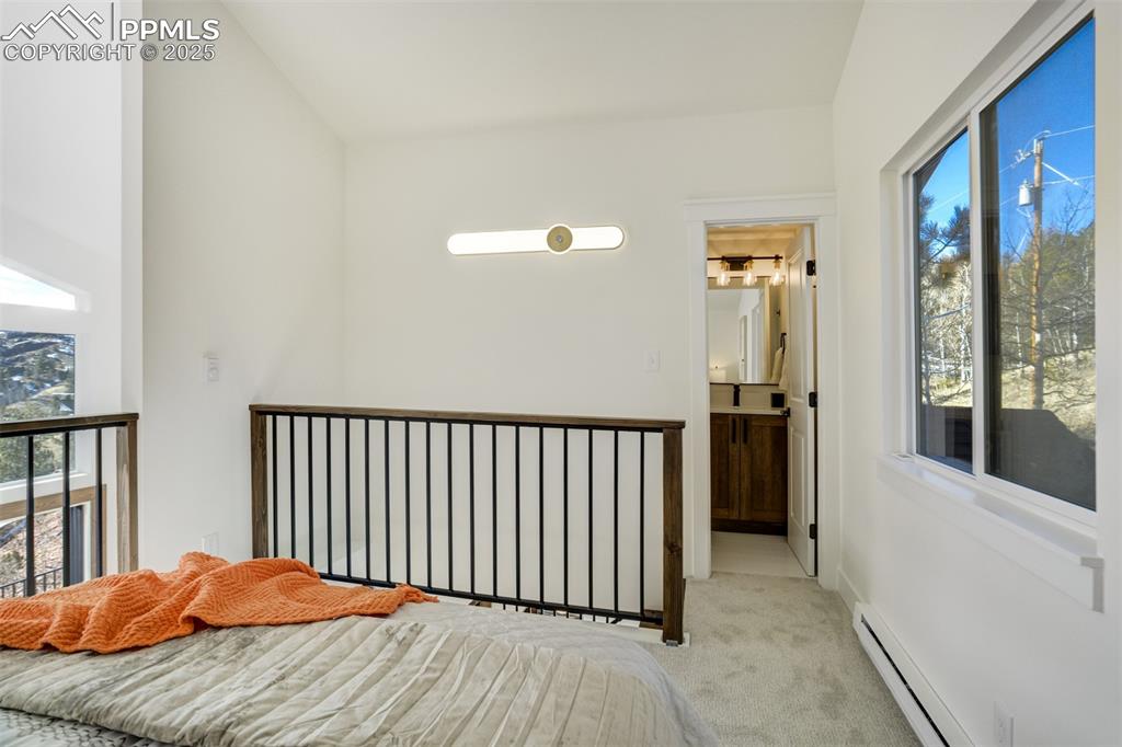 Image 39 of 50: Bedroom