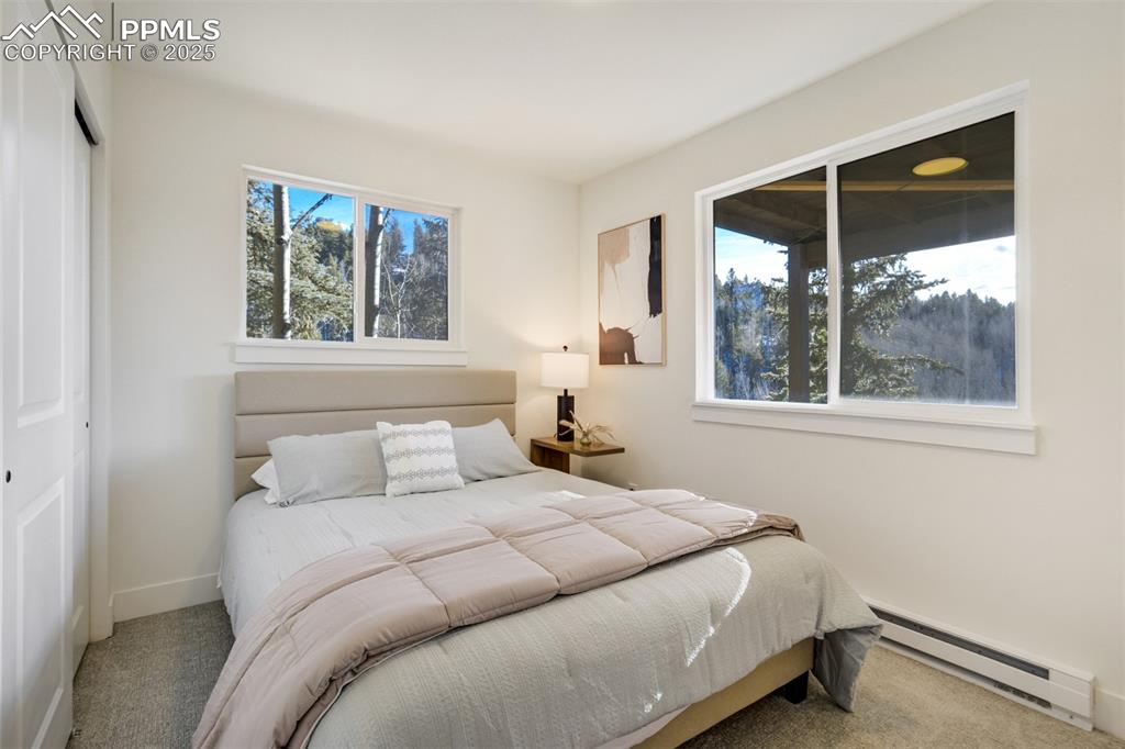 Image 45 of 50: Bedroom