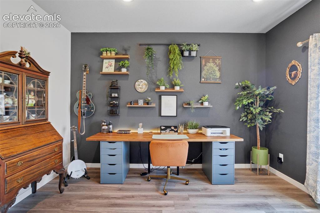 Image 12 of 46: Office