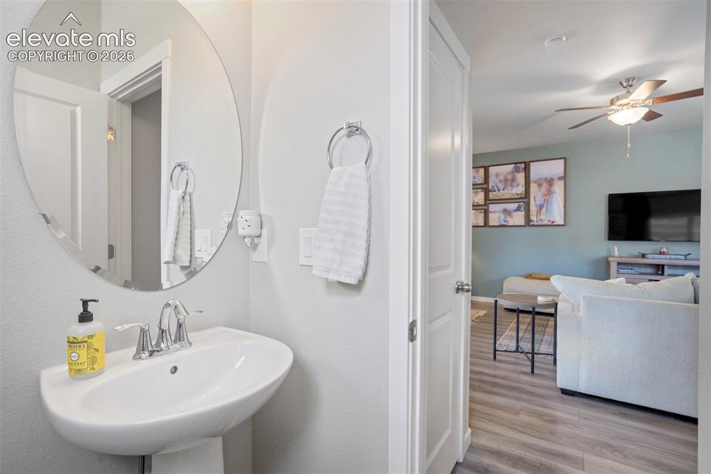 Image 13 of 46: Bathroom