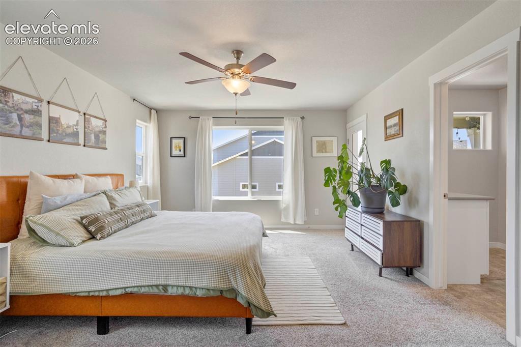 Image 18 of 46: Bedroom