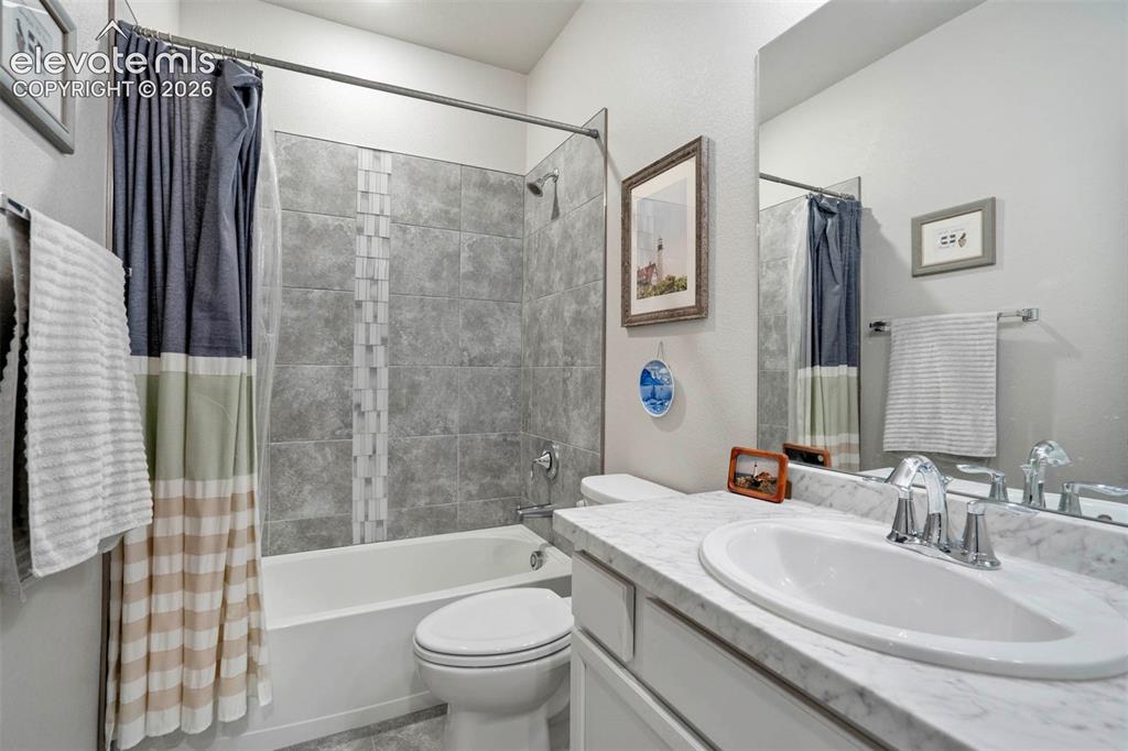 Image 39 of 46: Bathroom