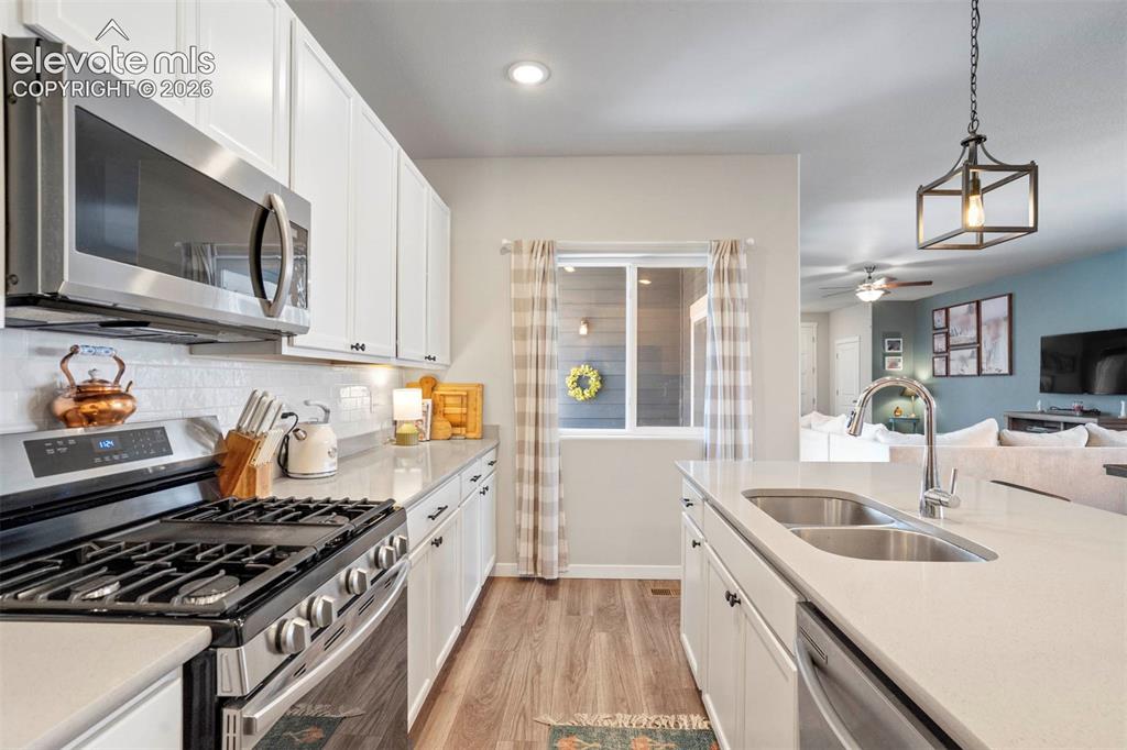 Image 7 of 46: Kitchen