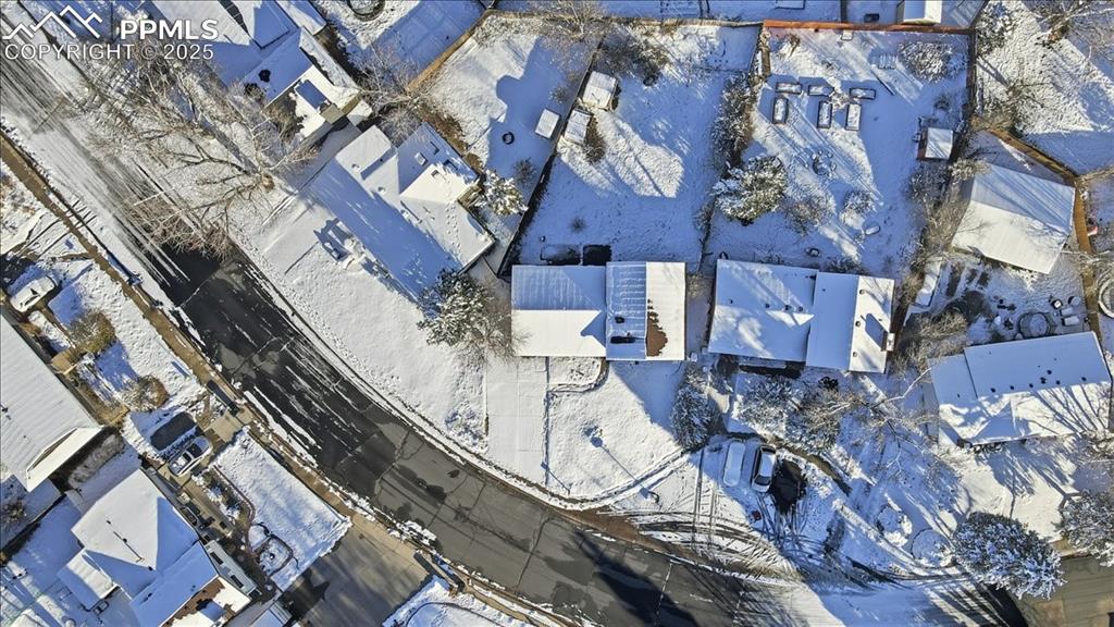 Image 27 of 33: Aerial view.