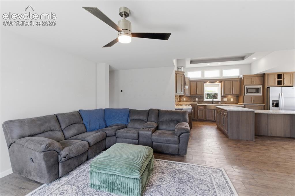 Image 10 of 22: Living Room