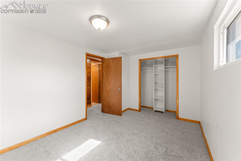 Image 18 of 35: Bedroom