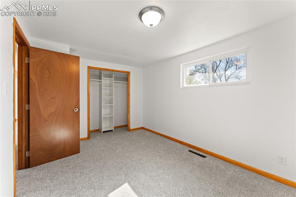 Image 19 of 35: Bedroom