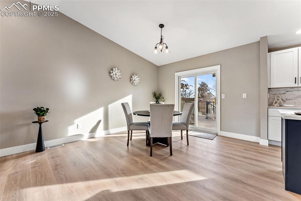 Image 9 of 46: Dining Area