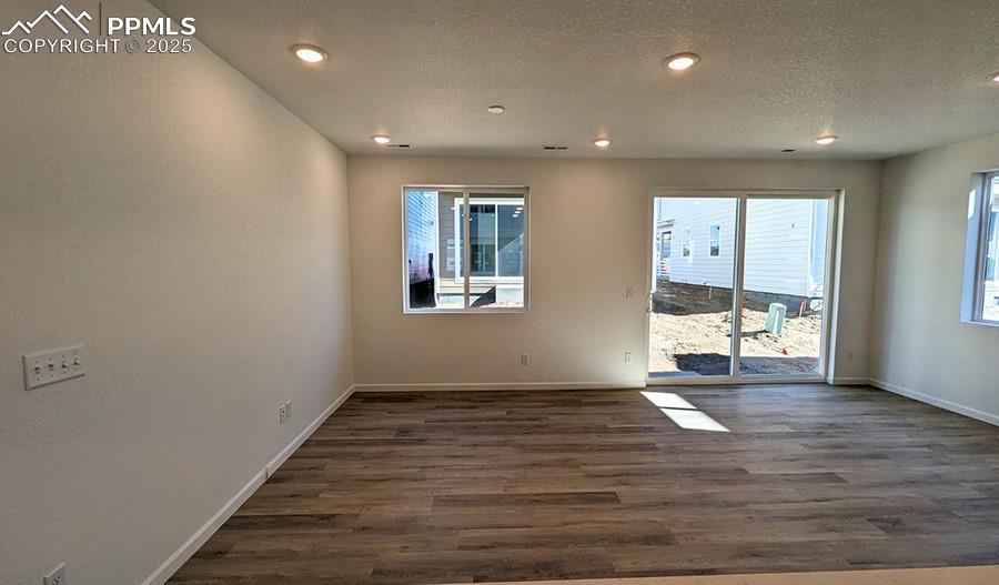 Image 4 of 12: No Description Available