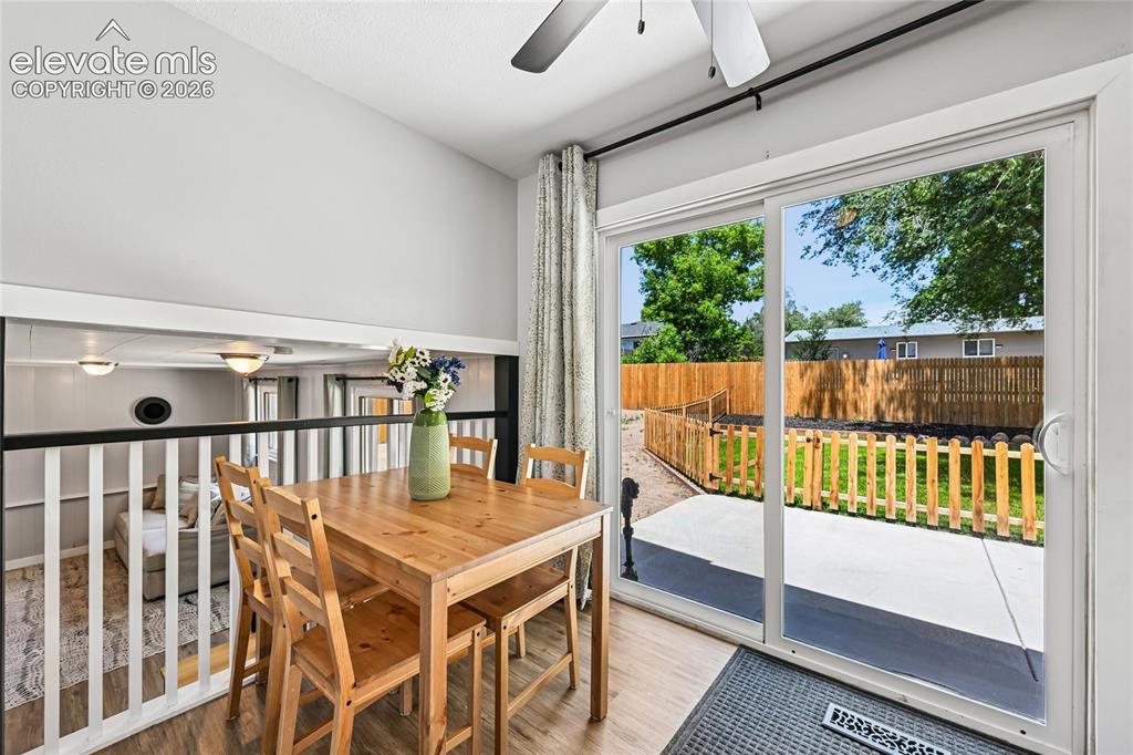 Image 11 of 45: Dining Area