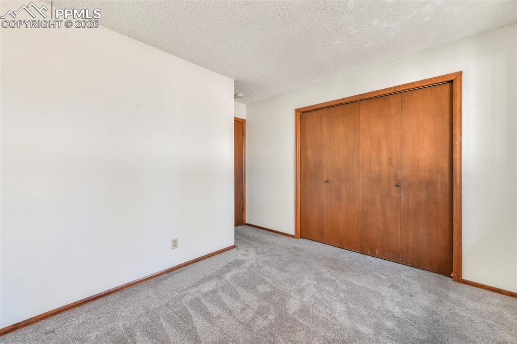 Image 20 of 50: Bedroom