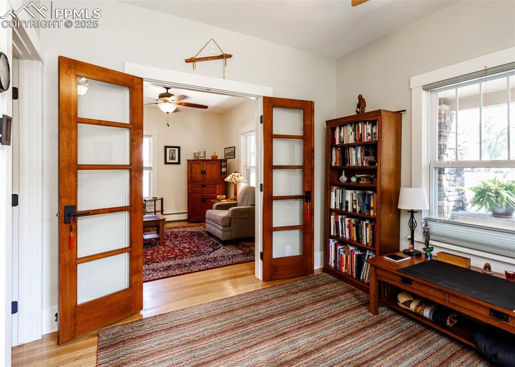 Image 26 of 43: Bedroom