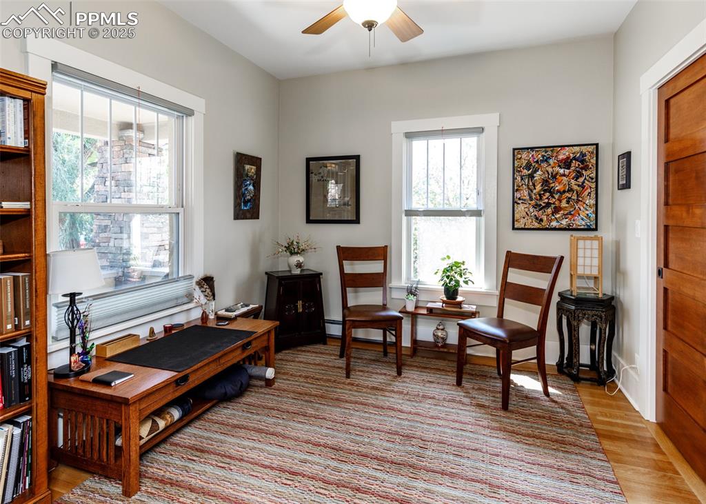 Image 27 of 43: Bedroom