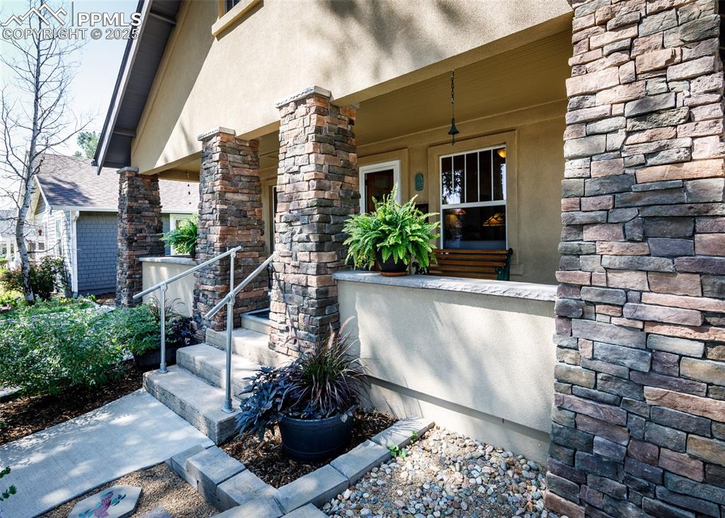 Image 5 of 43: Entry