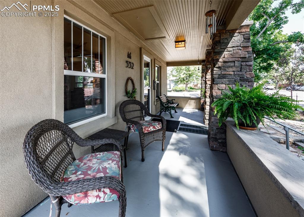 Image 6 of 43: Patio