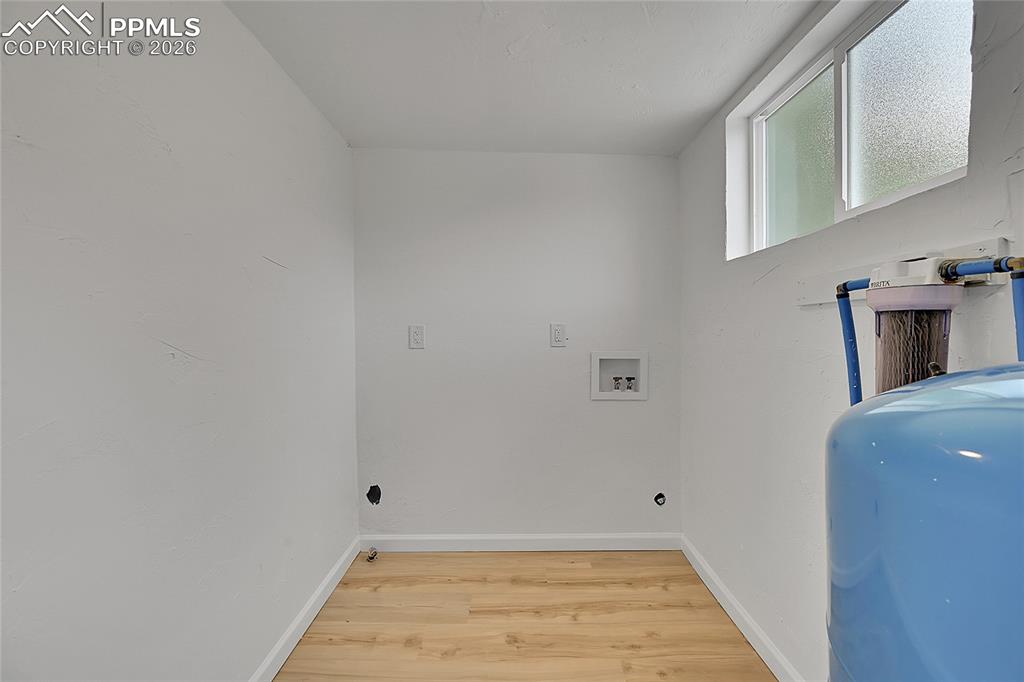 Image 18 of 41: Laundry