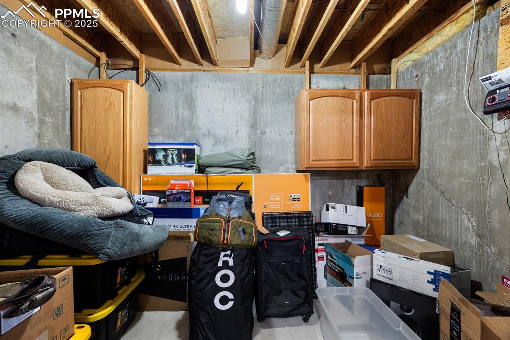 Image 37 of 50: Storage