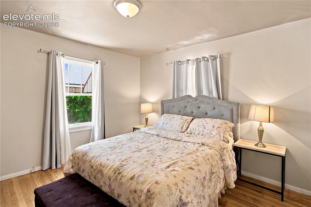 Image 10 of 29: Bedroom