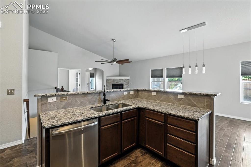 Image 12 of 49: Kitchen