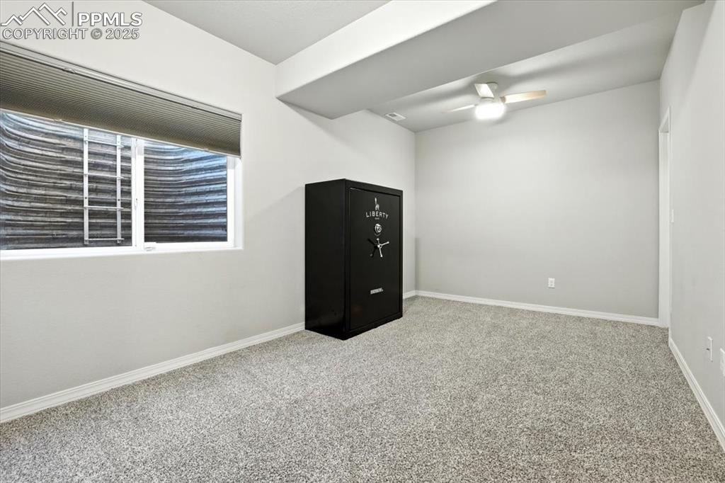 Image 36 of 49: Bedroom
