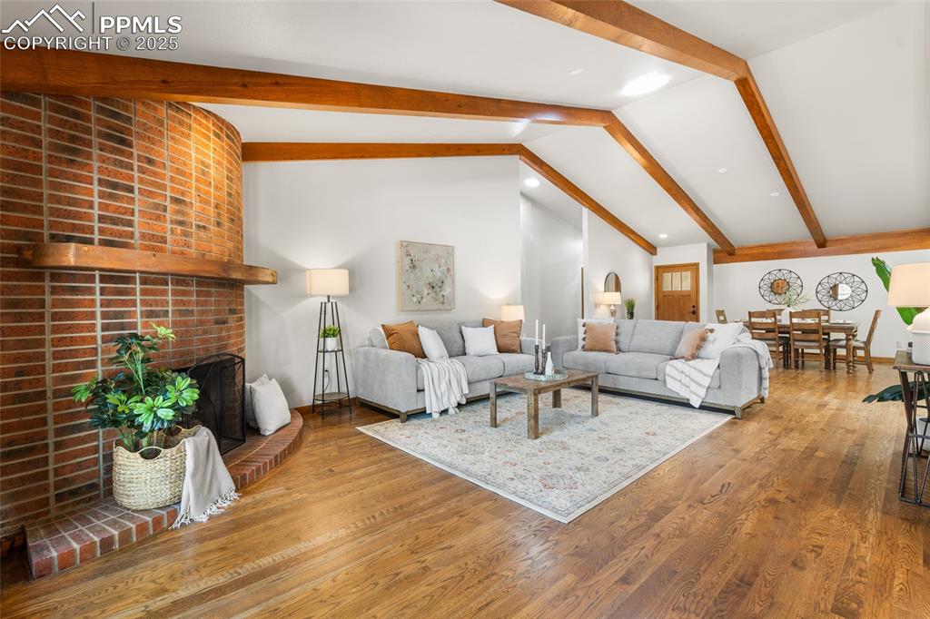 Image 11 of 36: Living Room