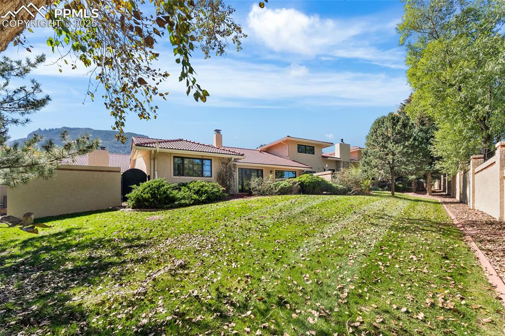 Image 33 of 36: Back of Structure