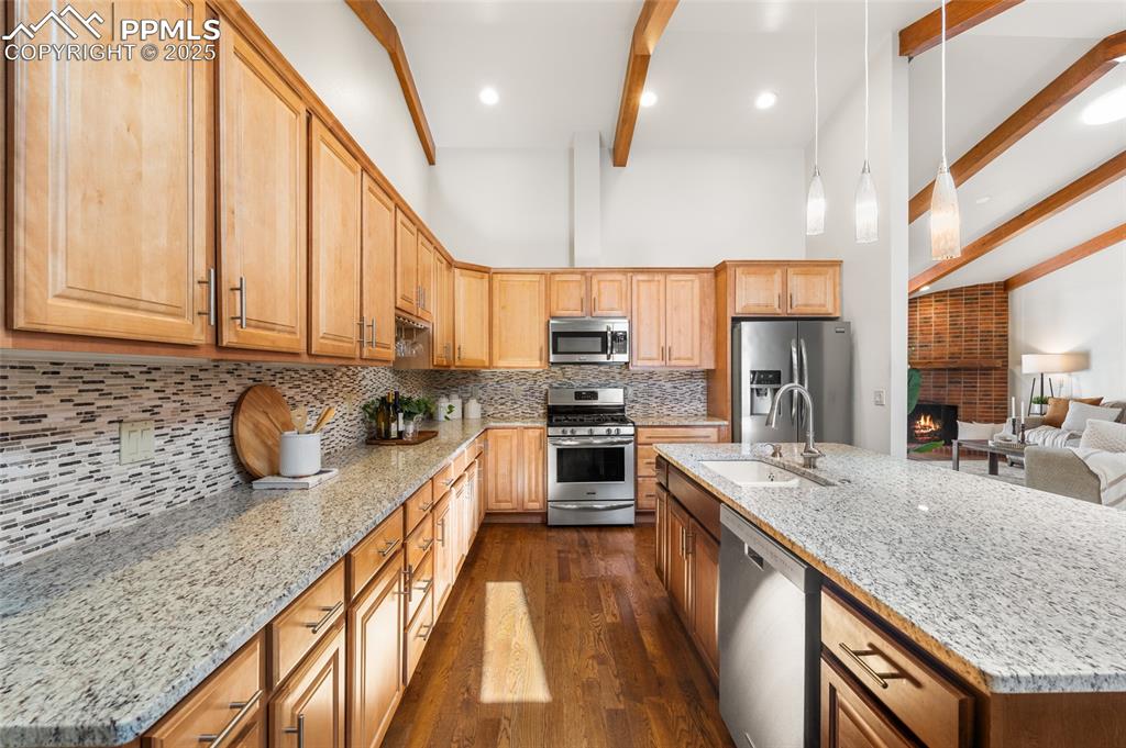 Image 6 of 36: Kitchen