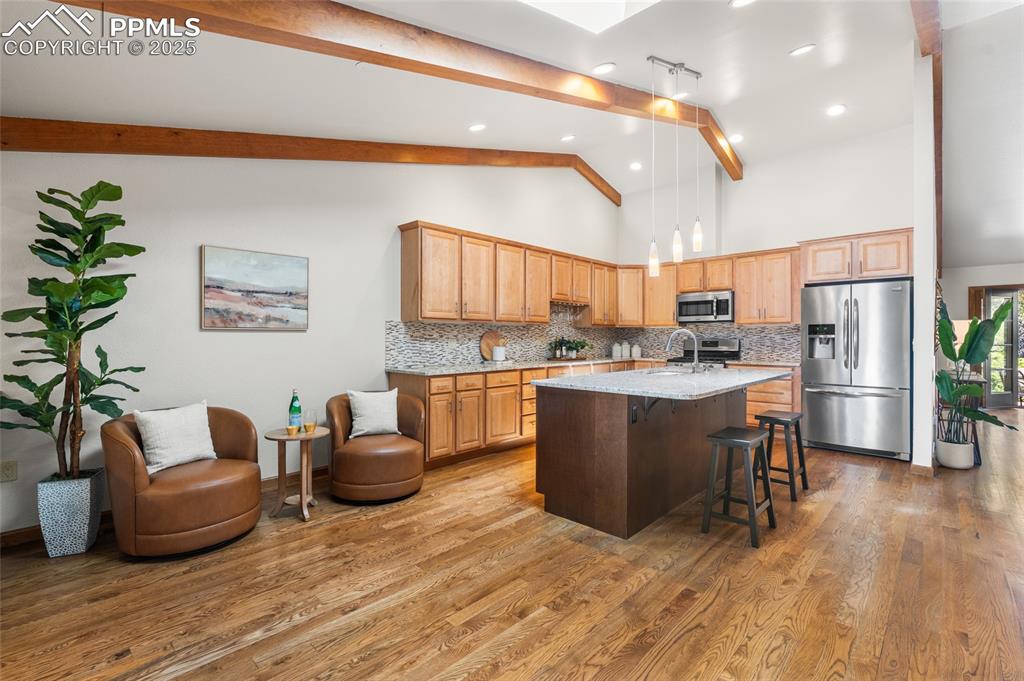 Image 8 of 36: Kitchen