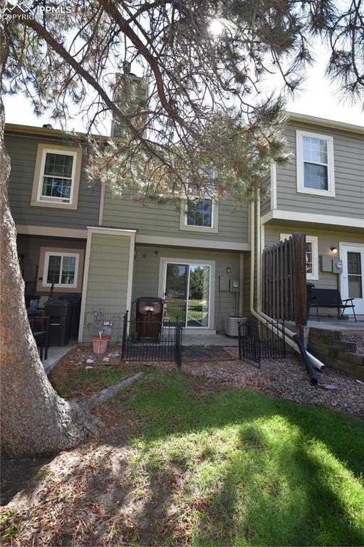 Image 22 of 28: Back of Structure