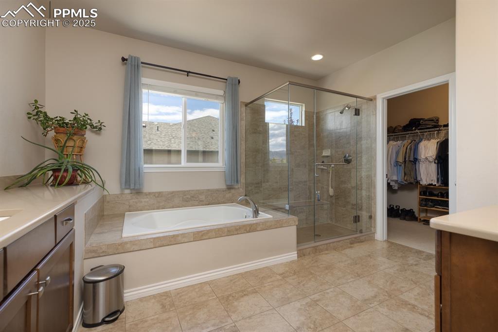 Image 18 of 44: Master Bathroom