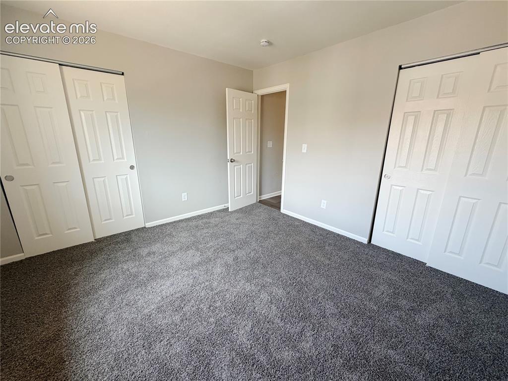 Image 14 of 21: Bedroom
