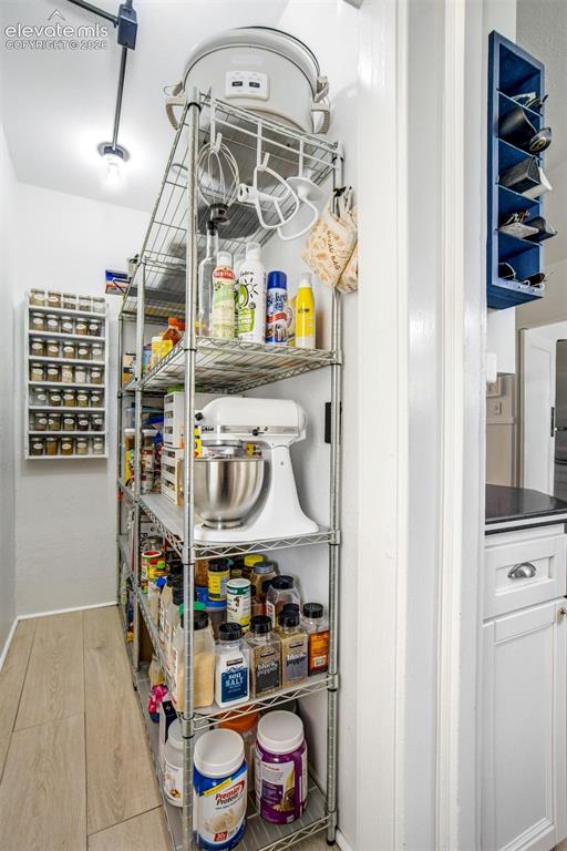 Image 14 of 50: Pantry