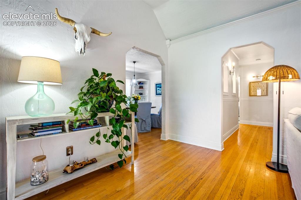 Image 9 of 50: Entrance Foyer