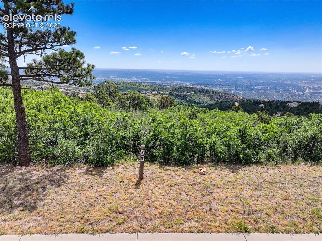 Image 5 of 11: Great opportunity for a custom home