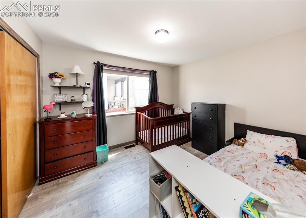 Image 23 of 43: Bedroom