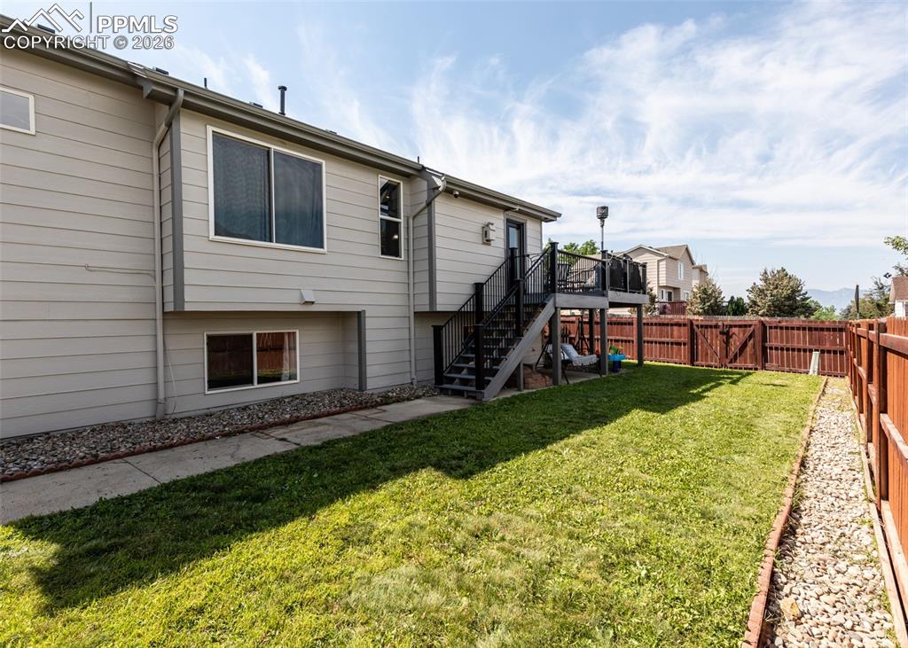 Image 36 of 43: Back of Structure