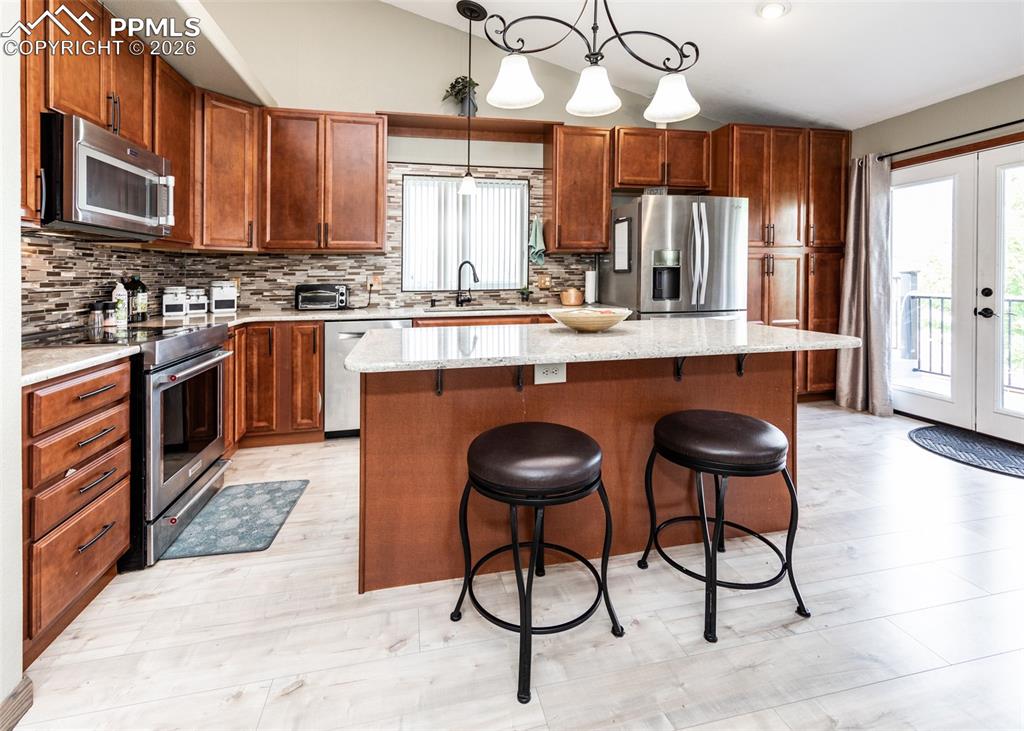 Image 4 of 43: Kitchen