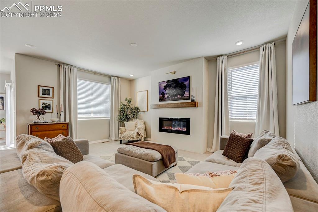 Image 7 of 41: Living Room