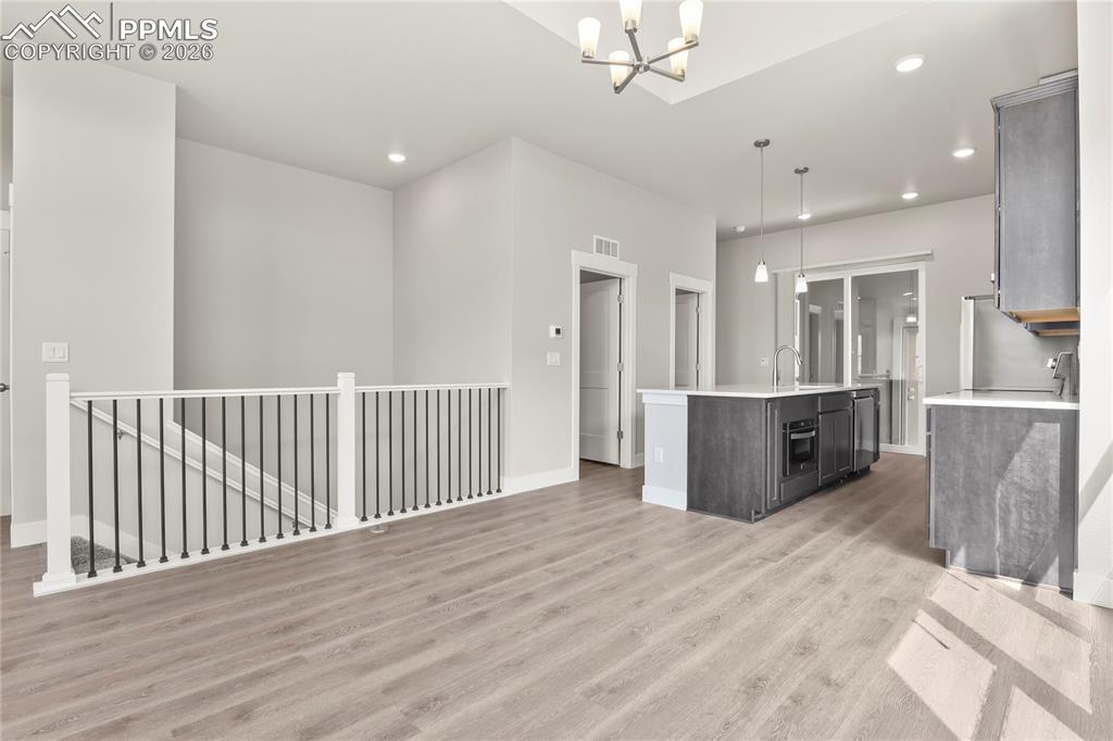 Image 13 of 33: Dining Room