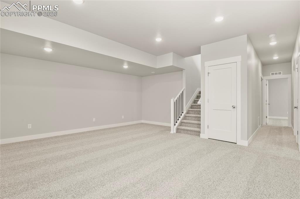 Image 38 of 40: Family Room