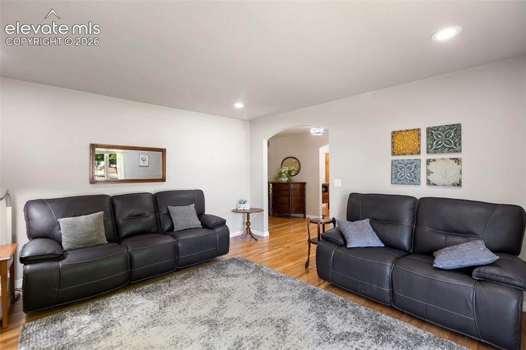 Image 16 of 50: Living Room