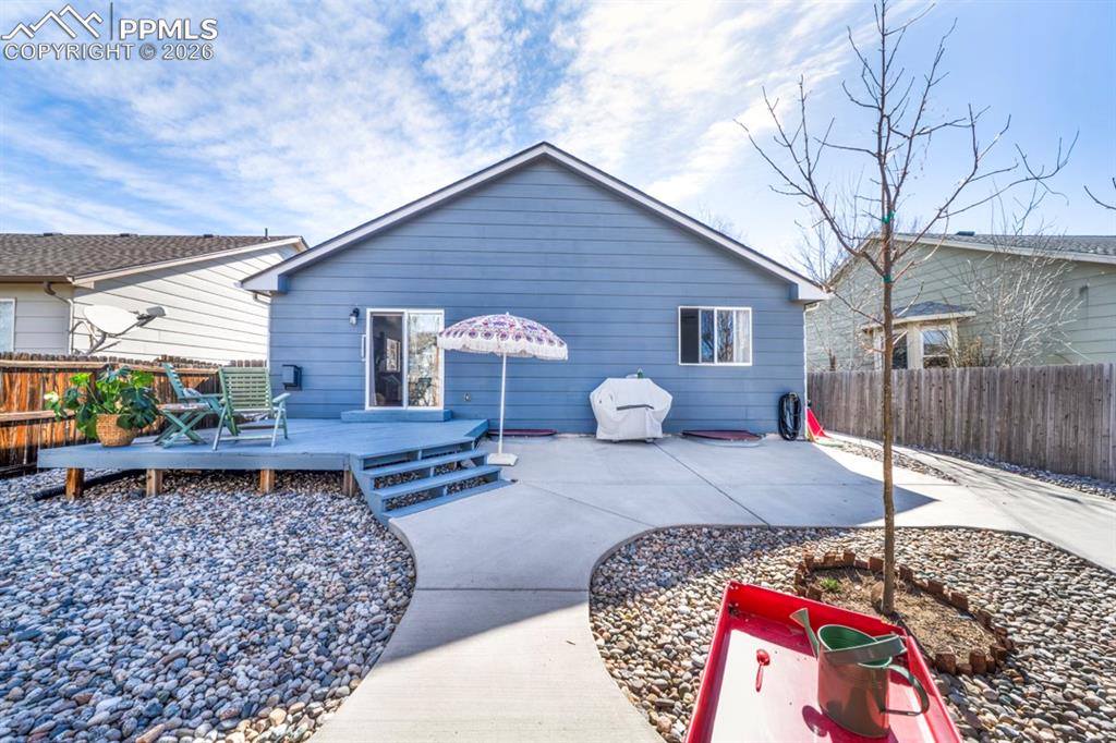 Image 29 of 37: Back of Structure