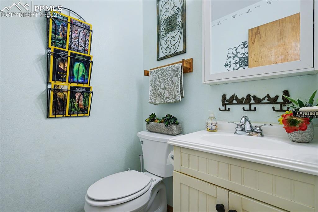 Image 18 of 39: Bathroom