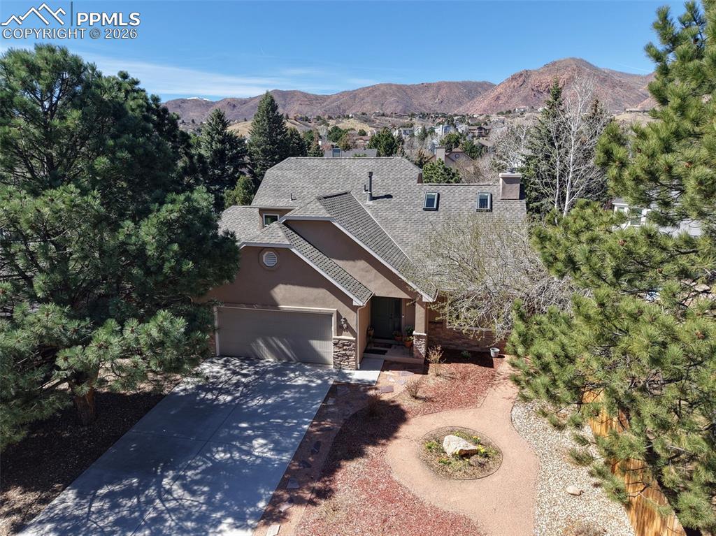 Image 3 of 39: Front of Structure