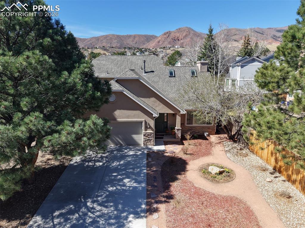 Image 4 of 39: Front of Structure