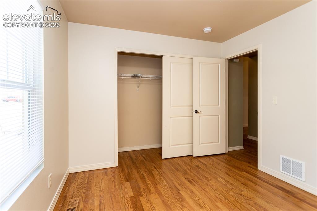 Image 13 of 48: Bedroom