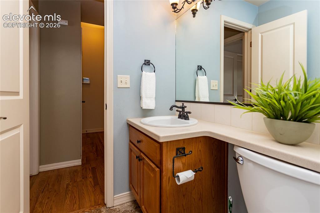 Image 15 of 48: Bathroom