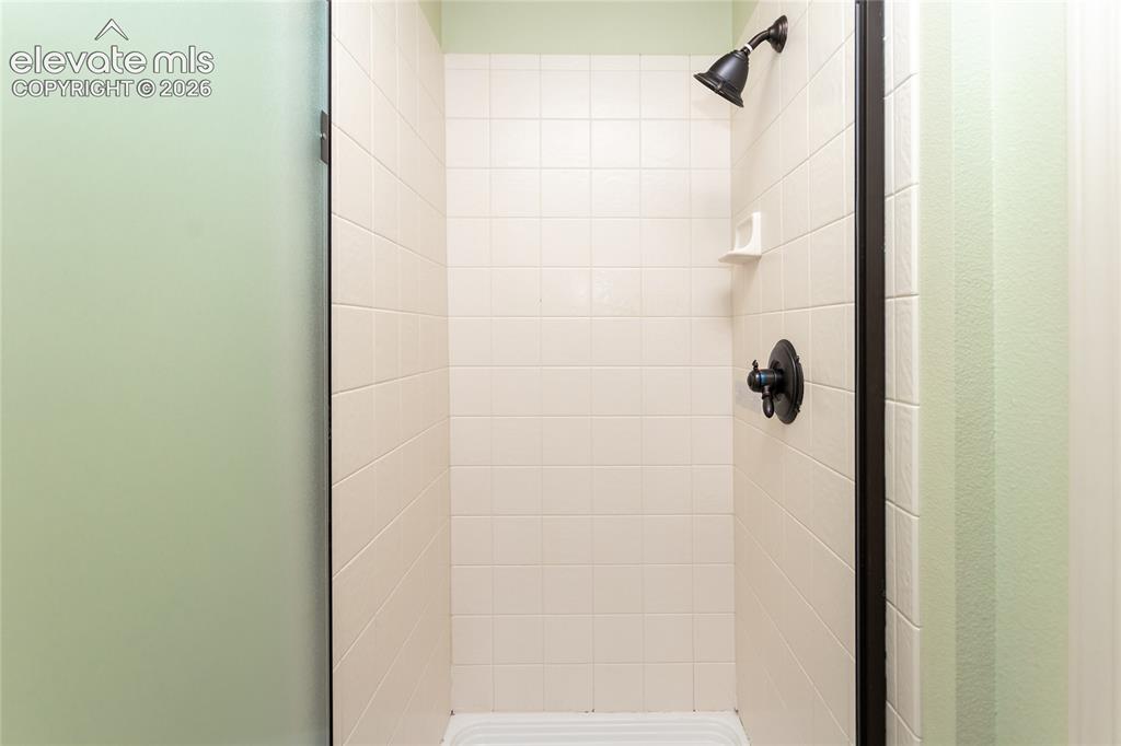 Image 22 of 48: Master Bathroom