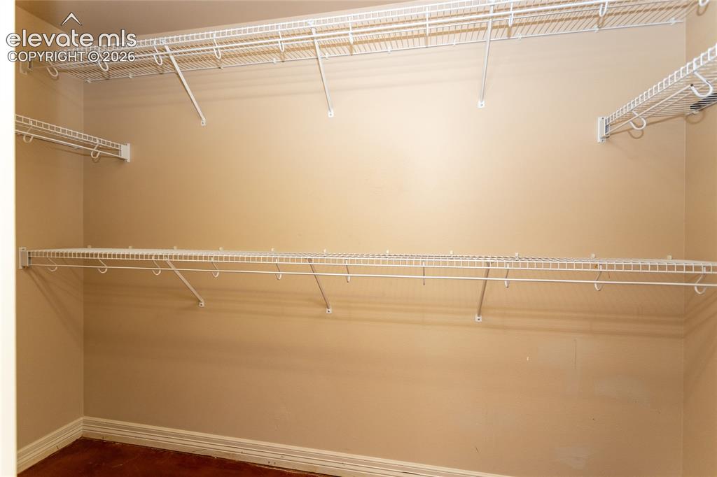 Image 33 of 48: Closet